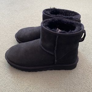 UGG - Women’s Classic Mini